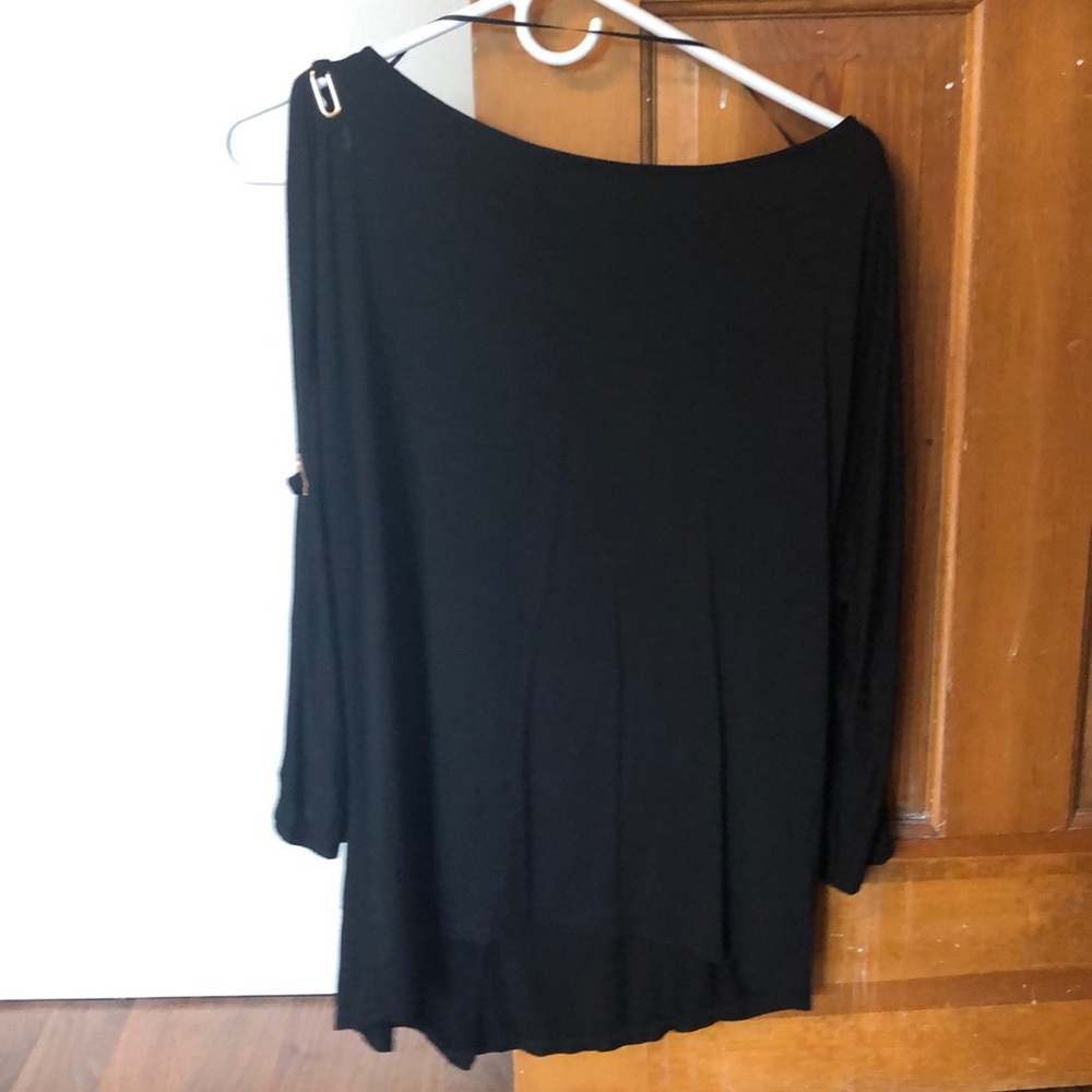Long sleeve open arm blouse